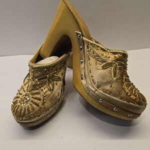 Elegant Gold Embellished Women's Mules